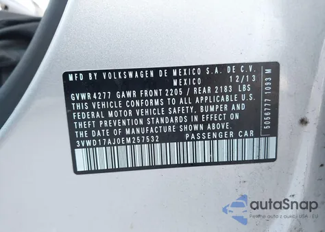 2014 Volkswagen Jetta 1.8T Se z USA, uszkodzony, nr VIN 3VWD17AJ0EM257532